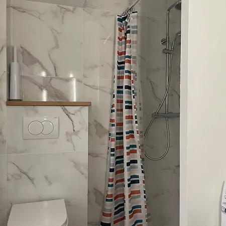 Apartment Arenes